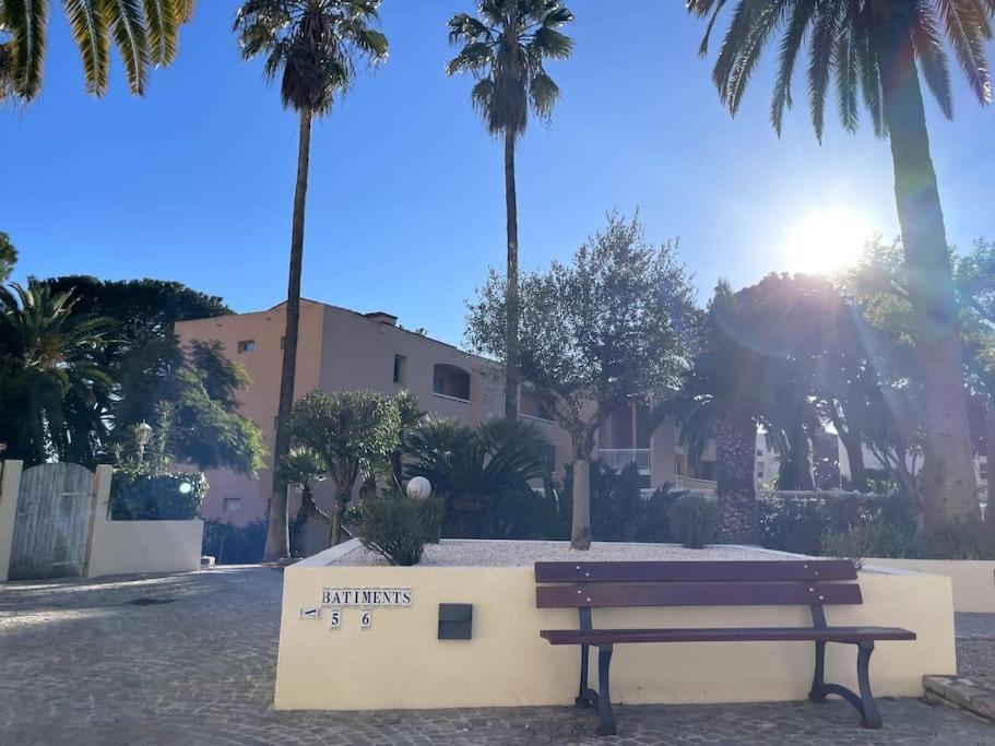 Appartement Vue Mer, 5Min A Pied De La Plage, Parking Prive Vallauris Esterno foto